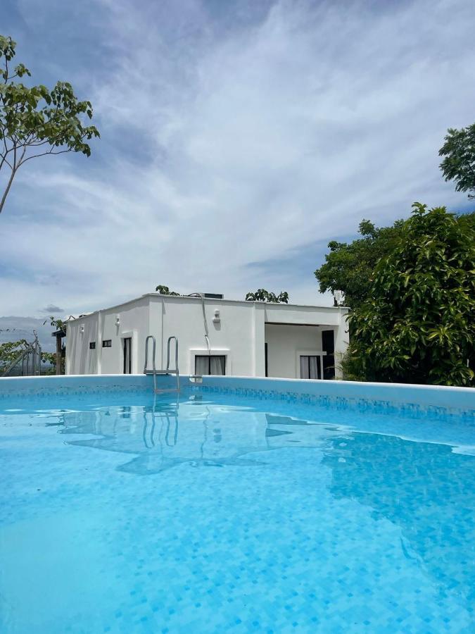Cabana Campestre Con Piscina En La Hacienda Napoles Doradal Buitenkant foto